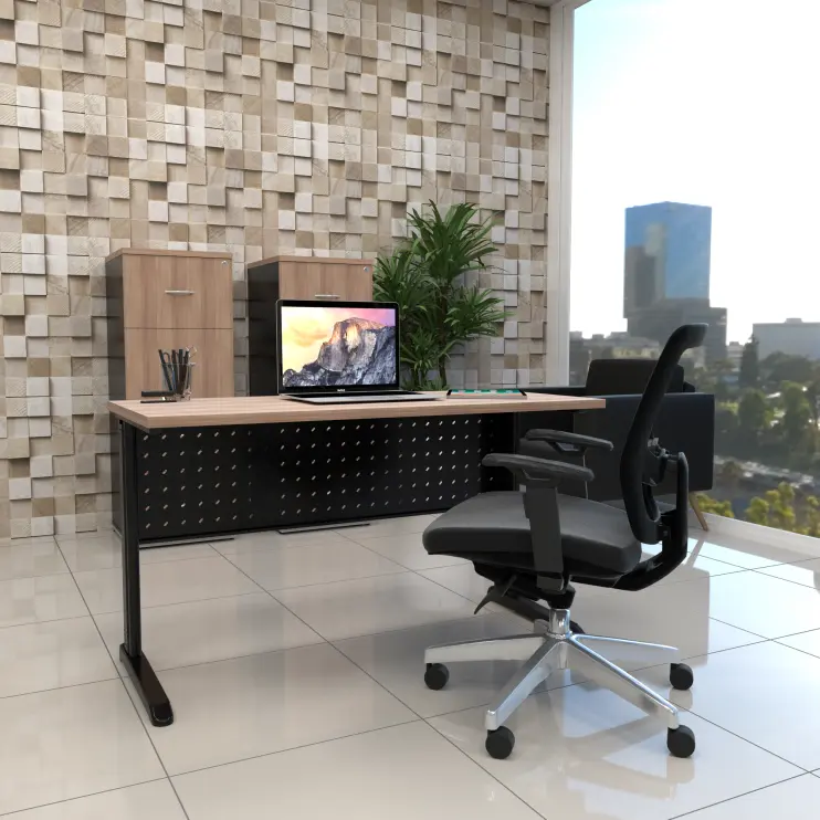 MESA RETA COM PÉ DE AÇO