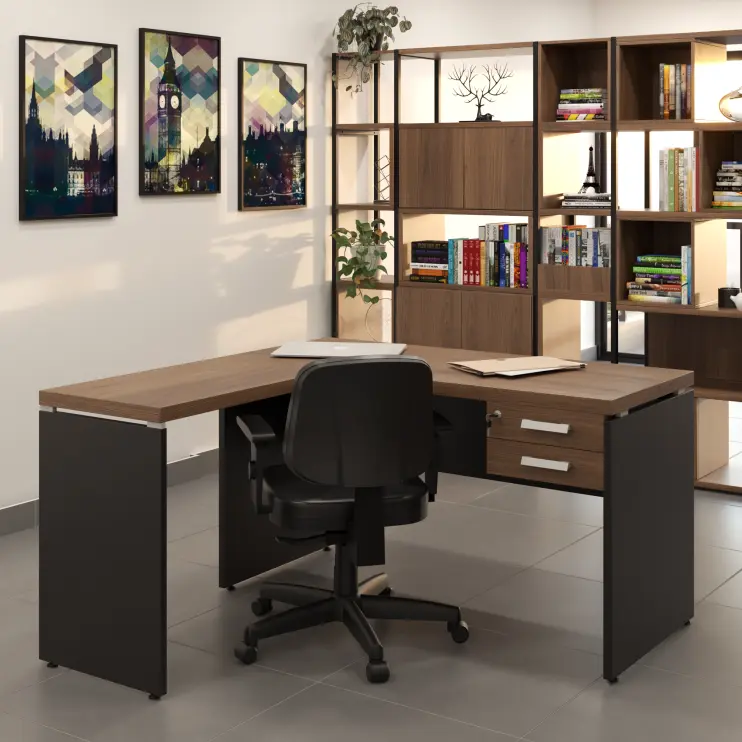 MESA EM "L" PÉ PAINEL COM GAVETEIRO FIXO